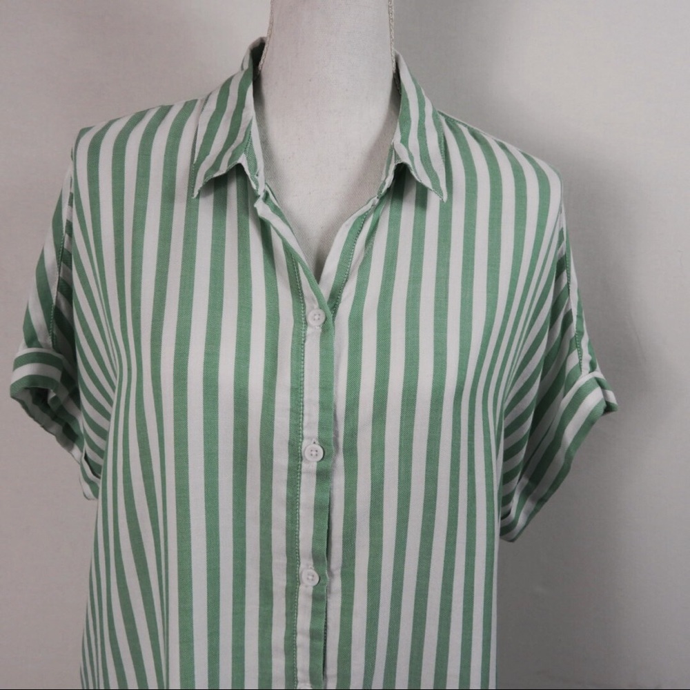 T237 Beach Lunch Lounge Green White Stripe Top L